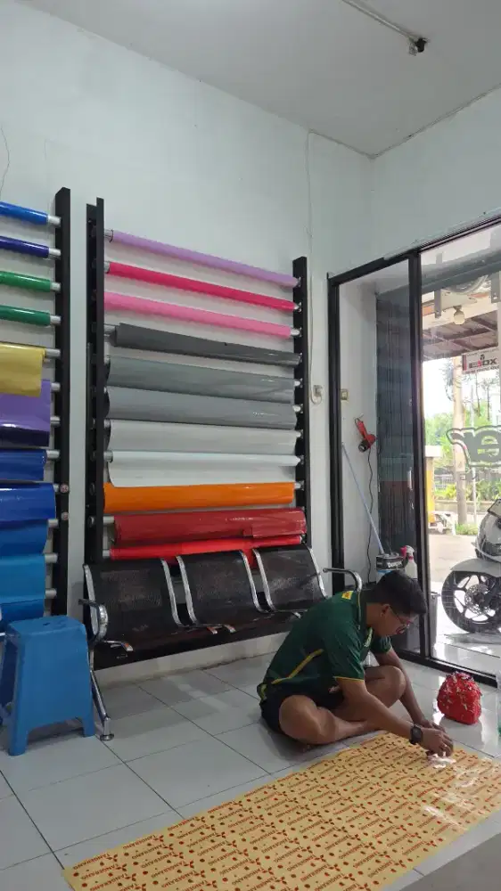 Dibutuhkan segera karyawan toko