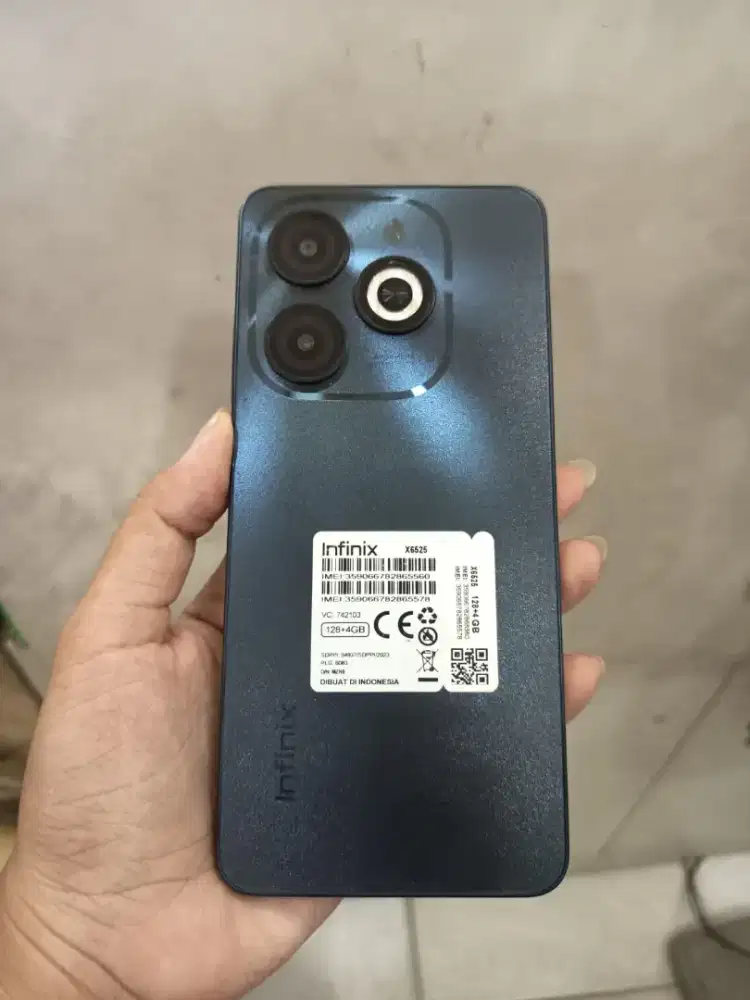 Infinix Smart 8 Ram 4+4/128 -Second