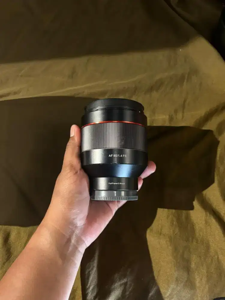 Lensa AF Samyang 85mm f1.4 FE