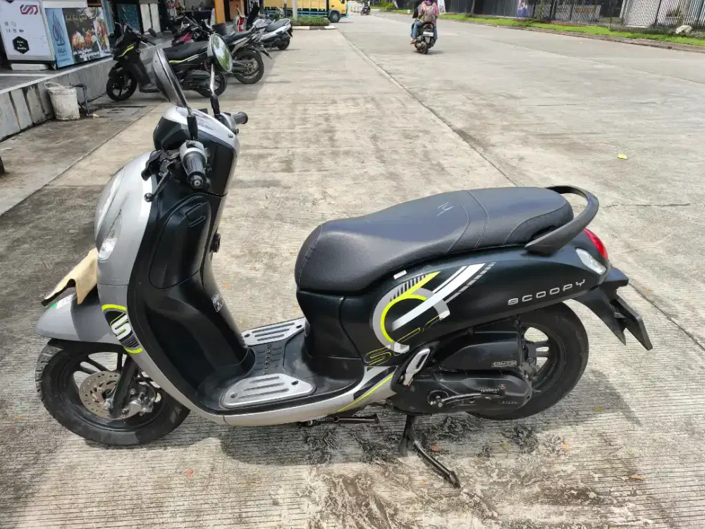 Honda Scoopy Sporty