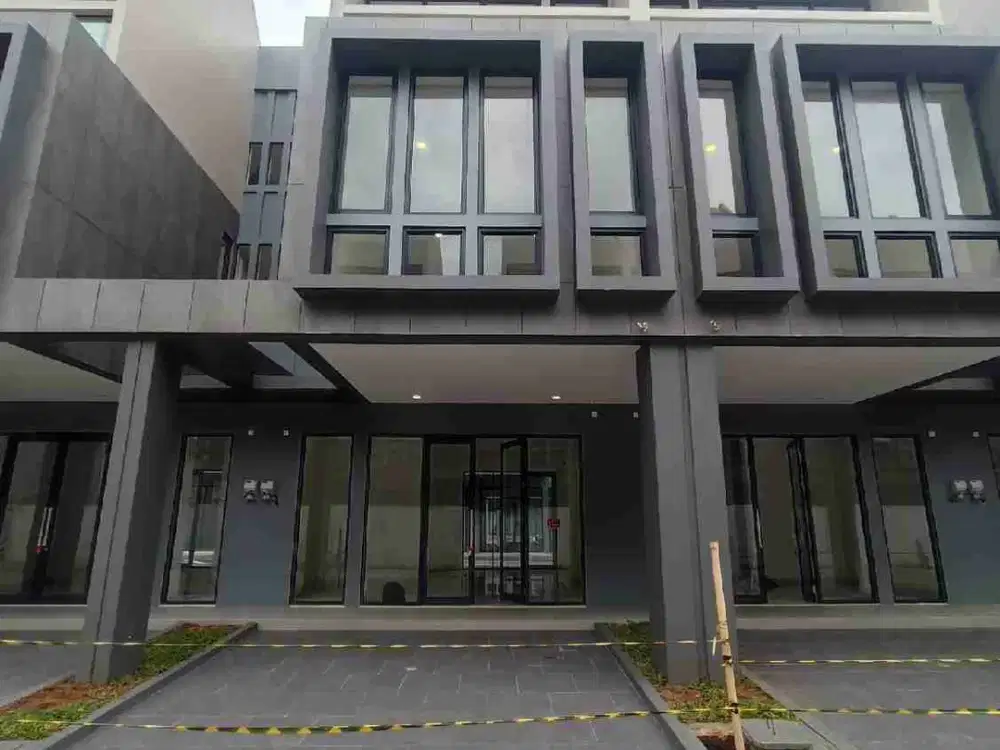 Disewa Ruko Baru Delrey Townhouse Double Fasad 3 lantai BSD City