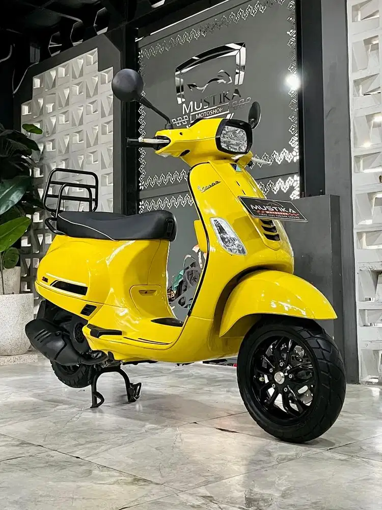 Stok Terbatas!!Vespa S125 iget th 2022 - Ayu Mustika