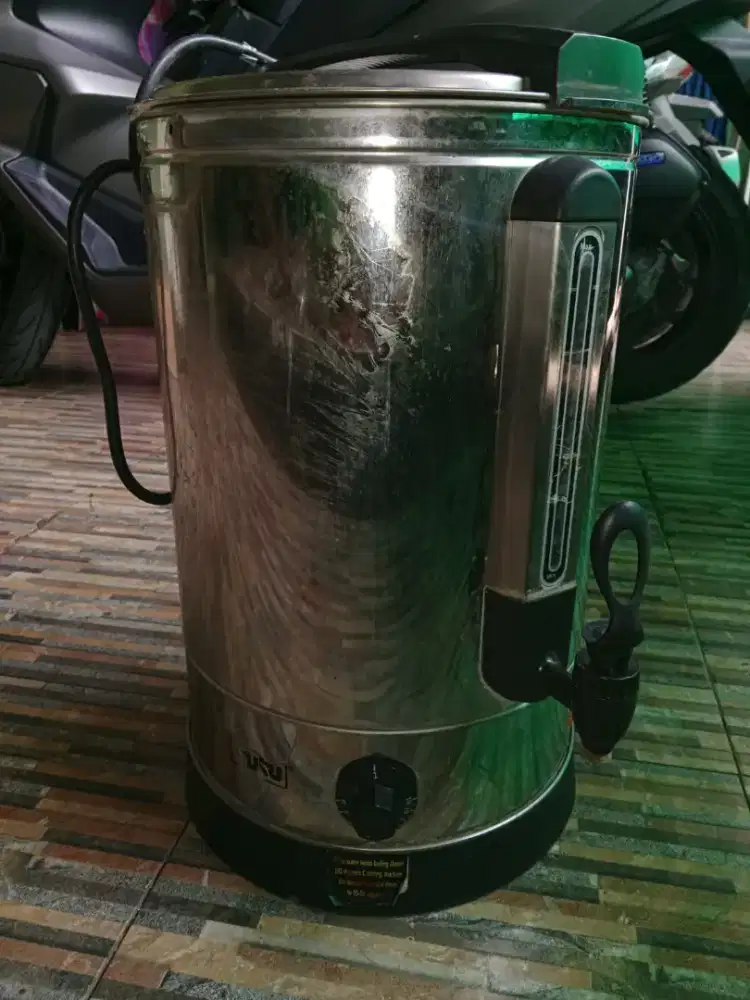 Pemanas air kapasitas 18liter