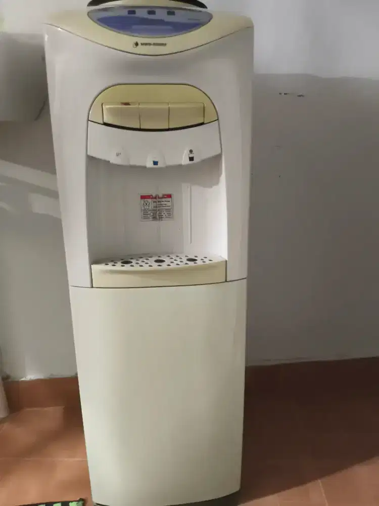 Dispense panas dingin dan normal