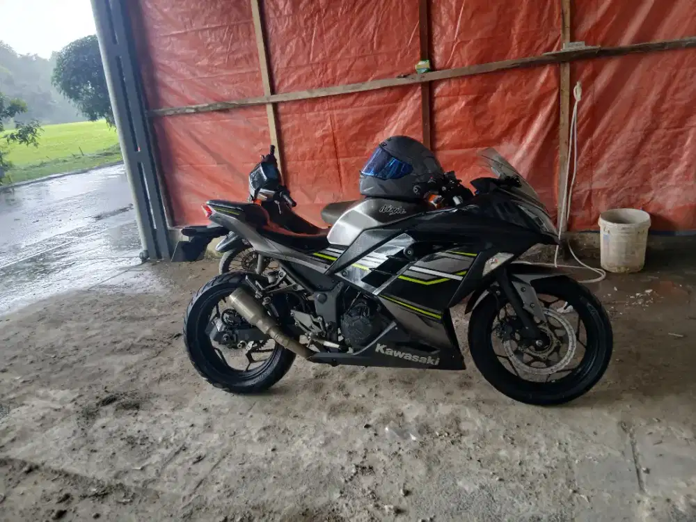 di  jual kawasaki ninja 250 abs barang istimewa