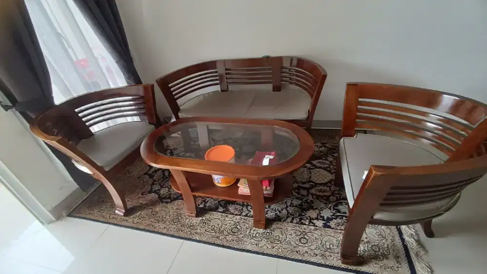 Dijual 1 set kursi jati