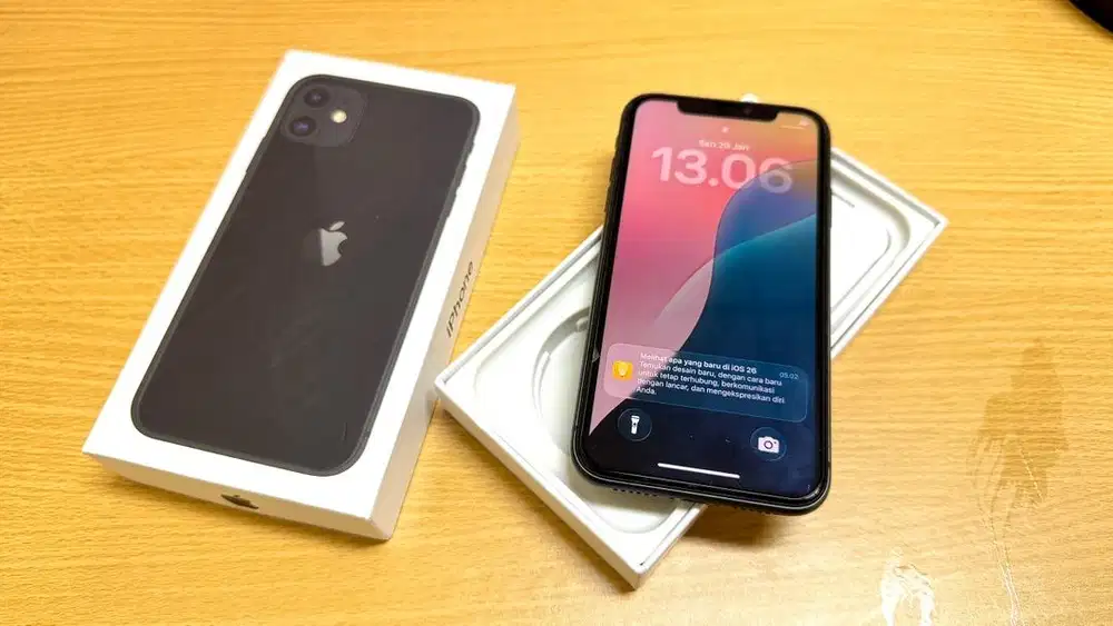 Iphone 11 64GB Hitam Ex. Ibox