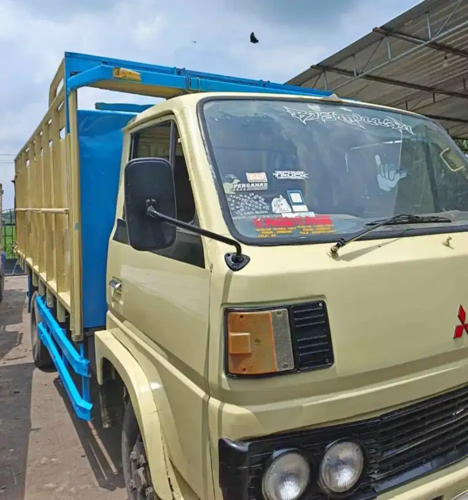 Mitsubishi ps100 6 roda tahun 1995