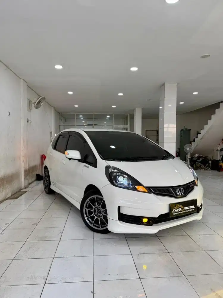 Honda Jazz RS 1.5 A/T MMC Tahun 2014 original