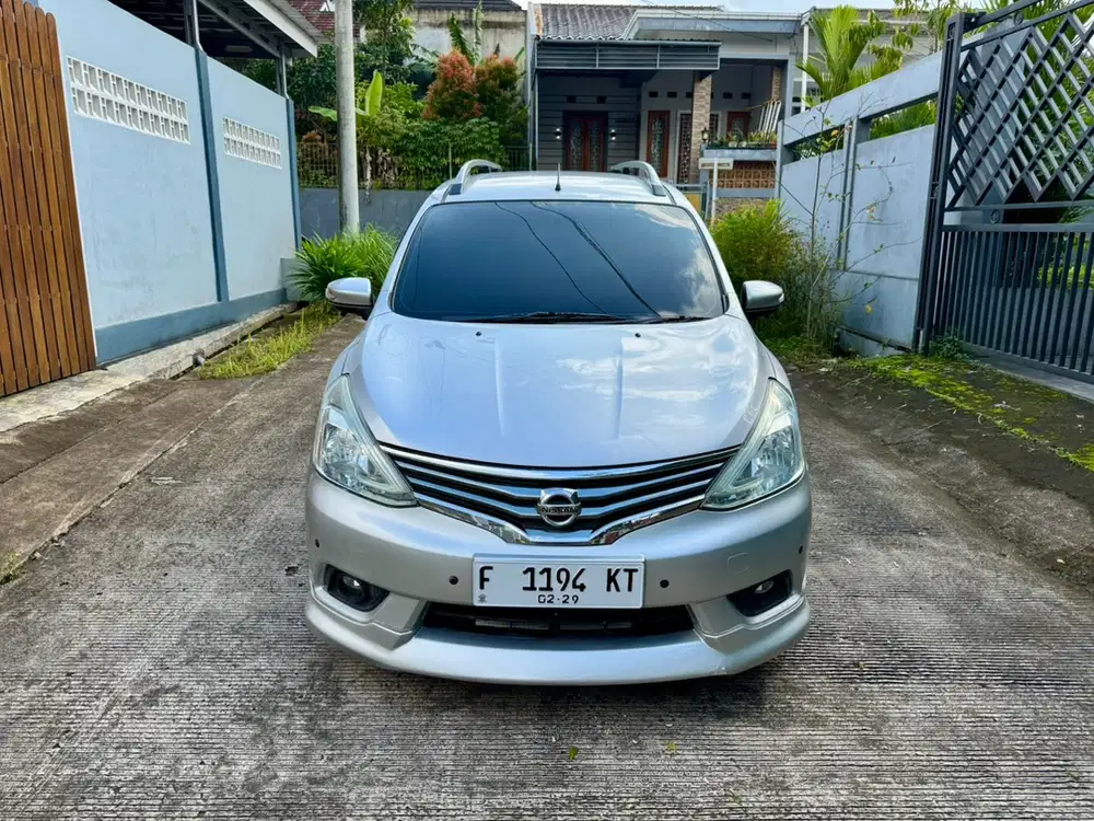 Nissan Grand Livina L11, 1.5, HWS, A/T Matic, Silver, 2014, KM 128rb