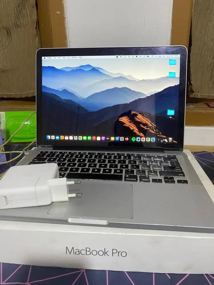 Macbook Pro Retina 2015 13 | Second, jual karena ada laptop kantor