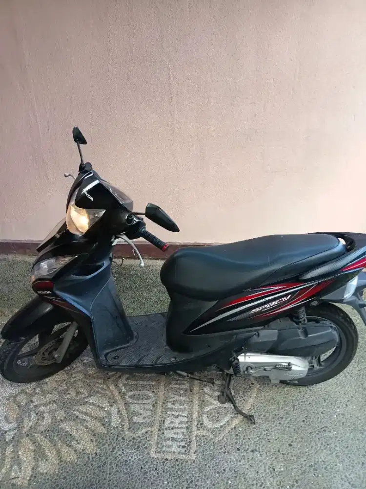 HONDA SPACY 2011 PLAT D TANGAN KE 1.