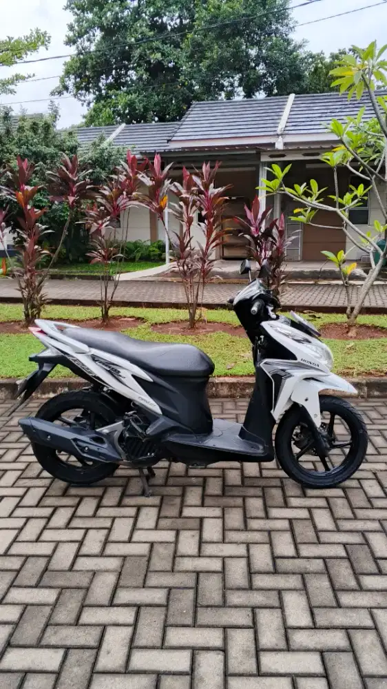 Paling Dicari Honda Vario KZR 125 Putih