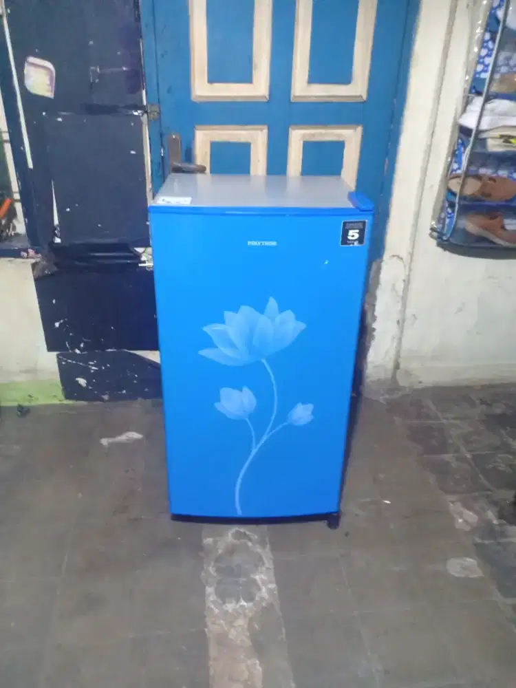 Jual kulkas Polytron beleza 1 pintu ukuran sdang msin ori bisa di antr