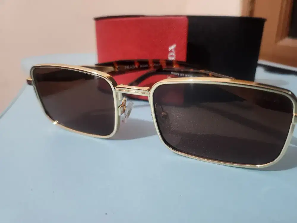 Kacamata Fashion Prada Milano