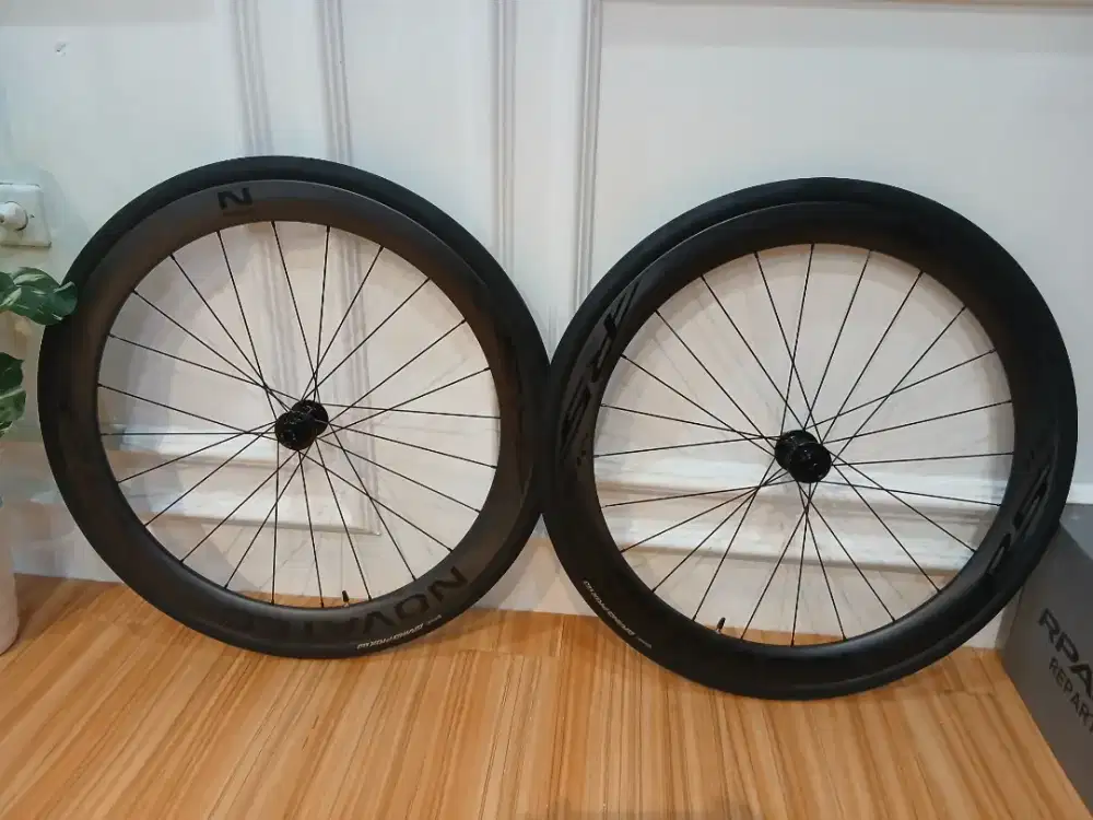 WHEELSET ROADBIKE NOVATEC R5 DISC CARBON 50MM BODYHUB SHIMANO