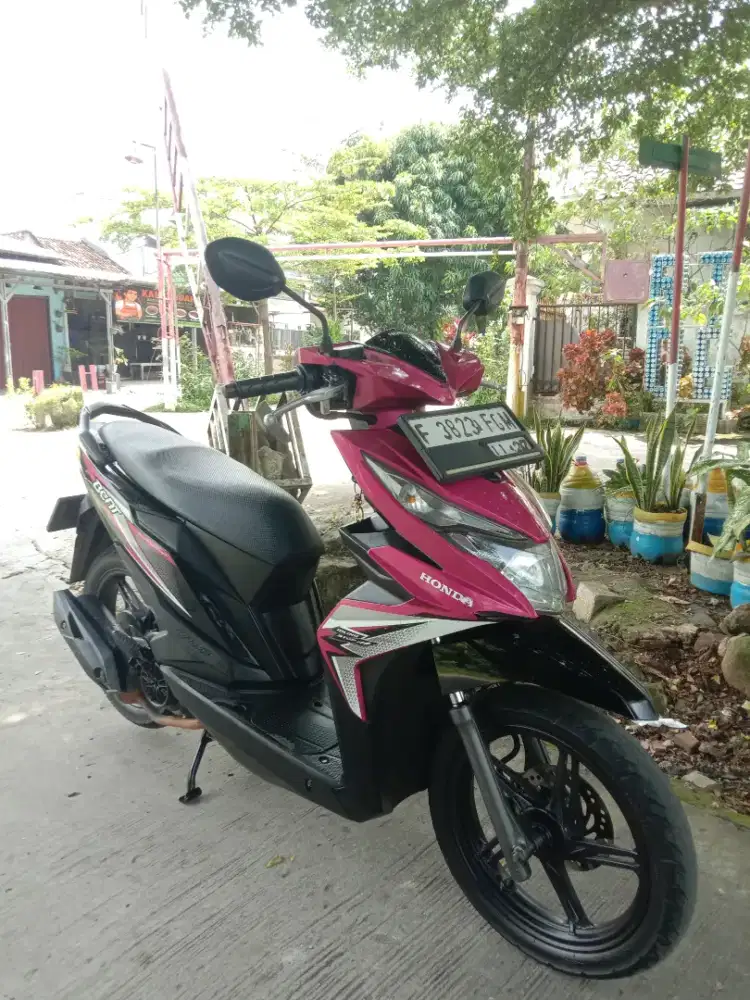 Beat magenta CBS ISS 2018