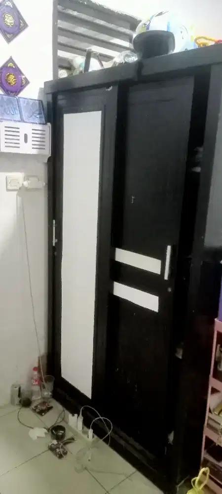 Lemari pakaian Kayu Lok Kemanggisan