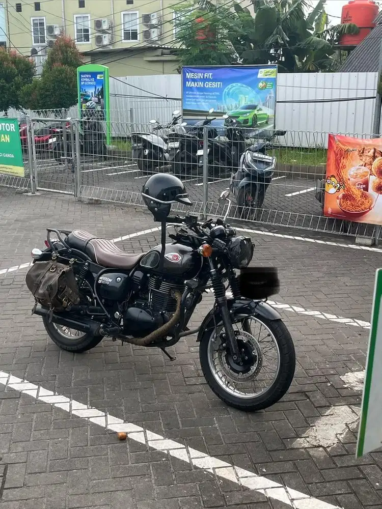 [RARE ITEM] KAWASAKI W250 SE 2018