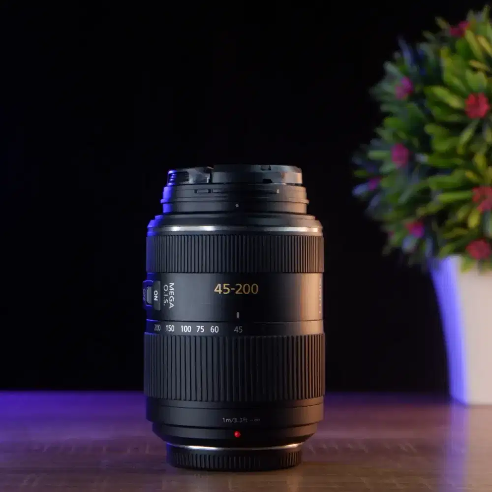 Lensa Tele Lumix 45-200mm Mega OIS