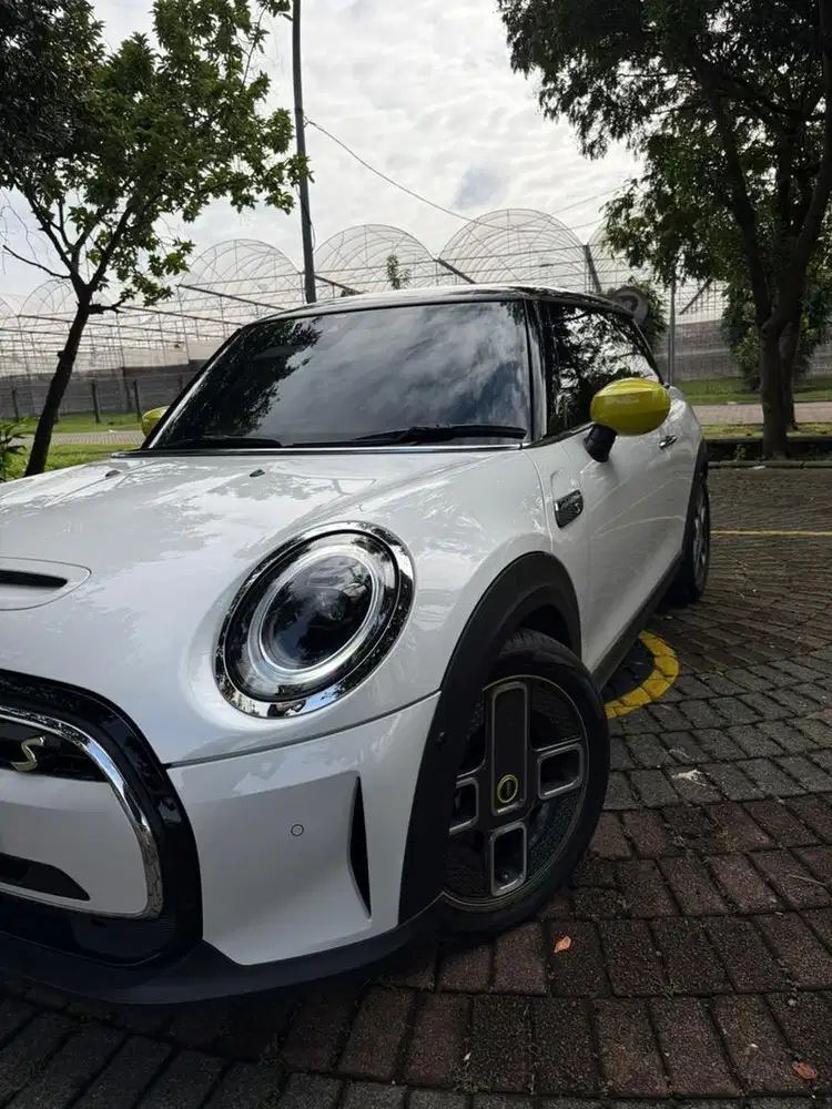 Mini CooperS EV nik 23. Pristine