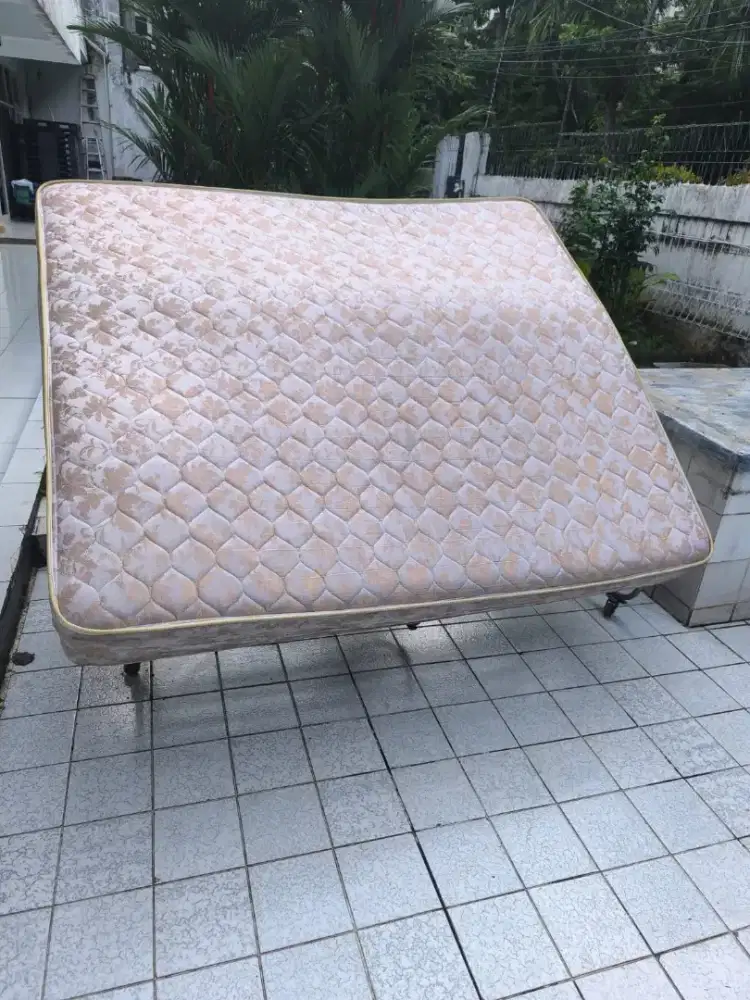Springbed Ranjang Tempat Tidur Kasur Besar Double Queen Size Murah