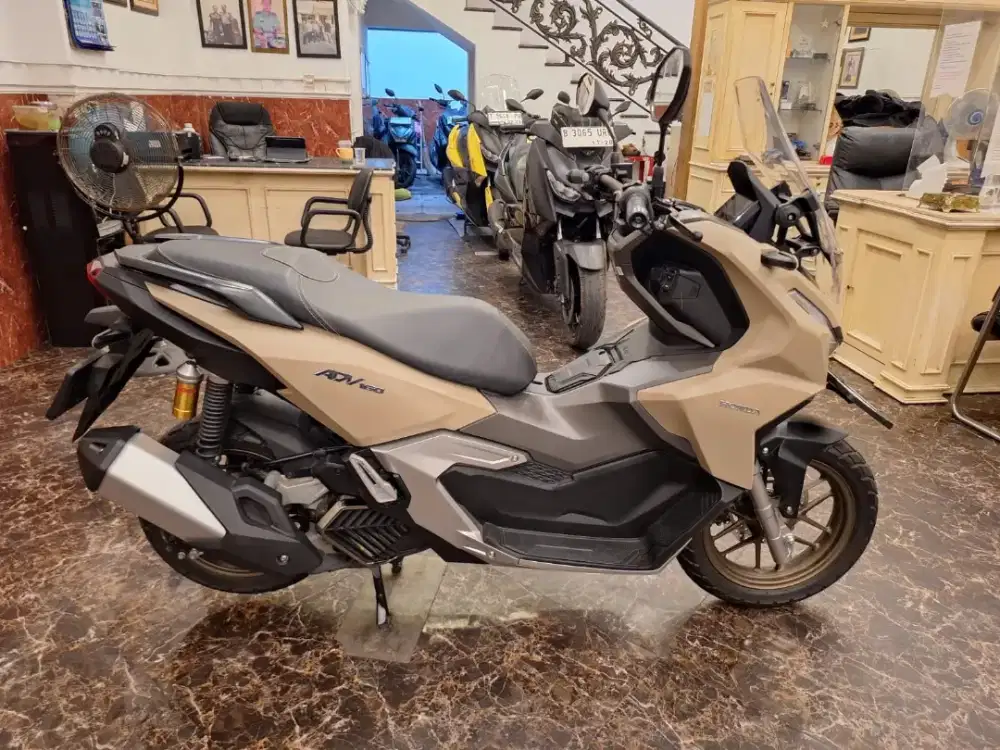 HUB CE KOM DP PROMO ADV 160 ABS 2024 MOTOR GRES KAYA BARU KM LOW