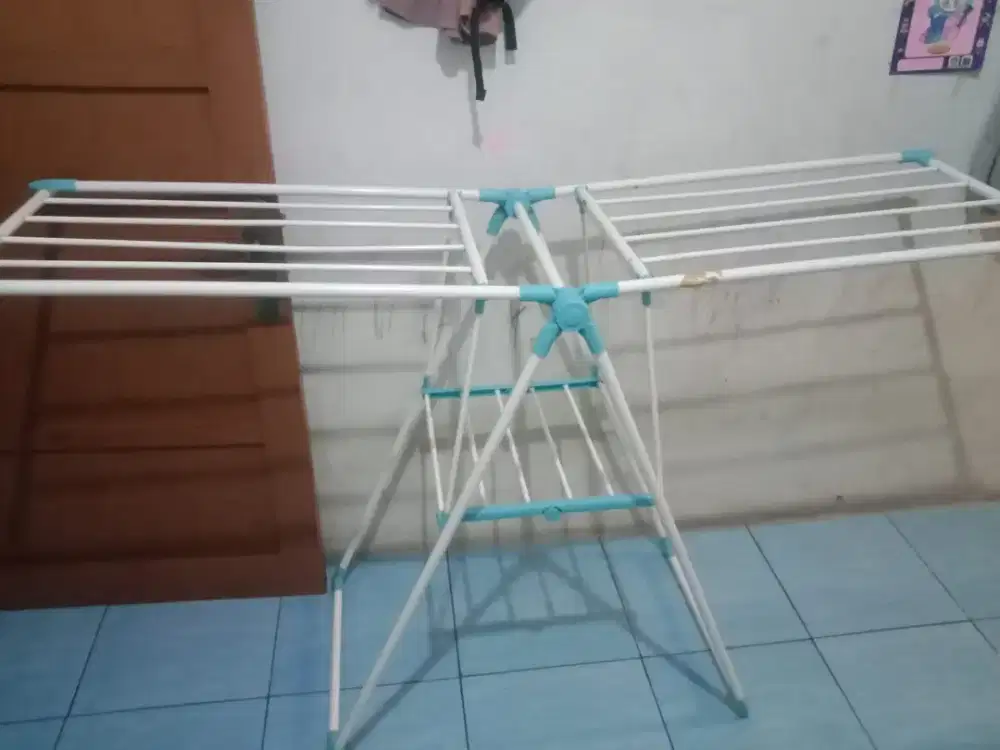 Gantungan Jemuran pakaian Lok Kemanggisan