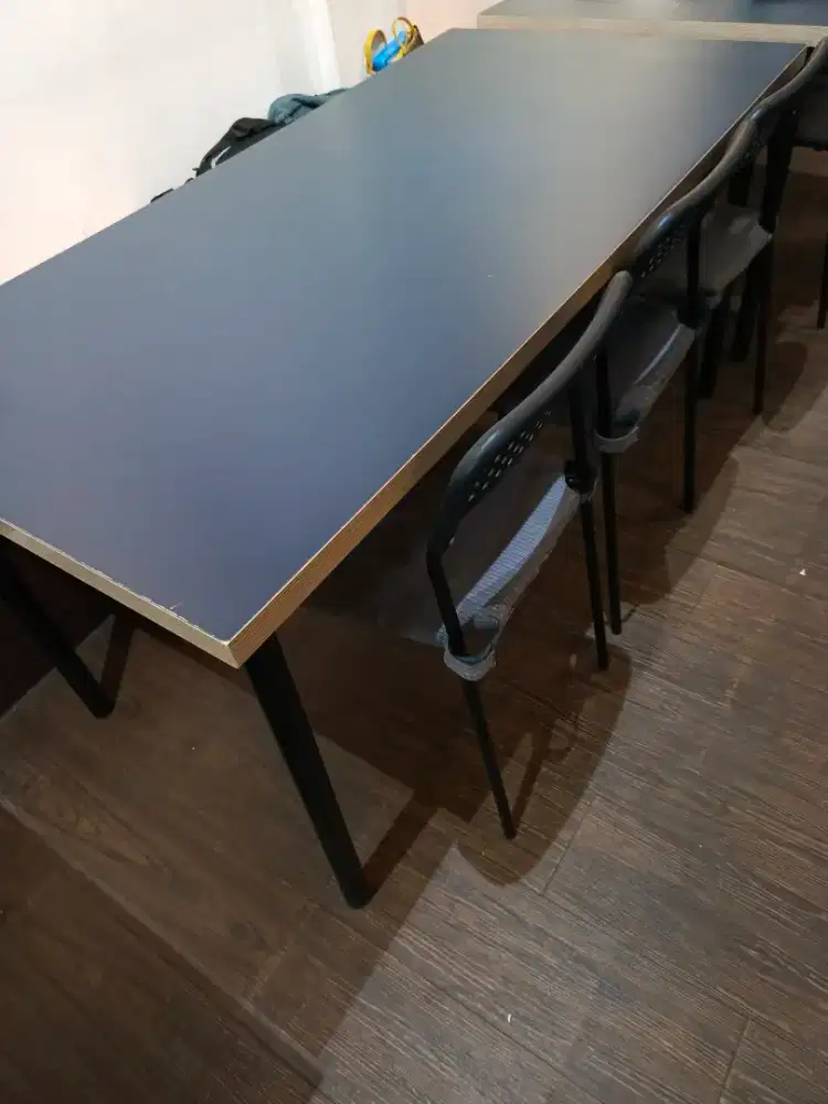 Dijual meja ukuran besar dan kecil