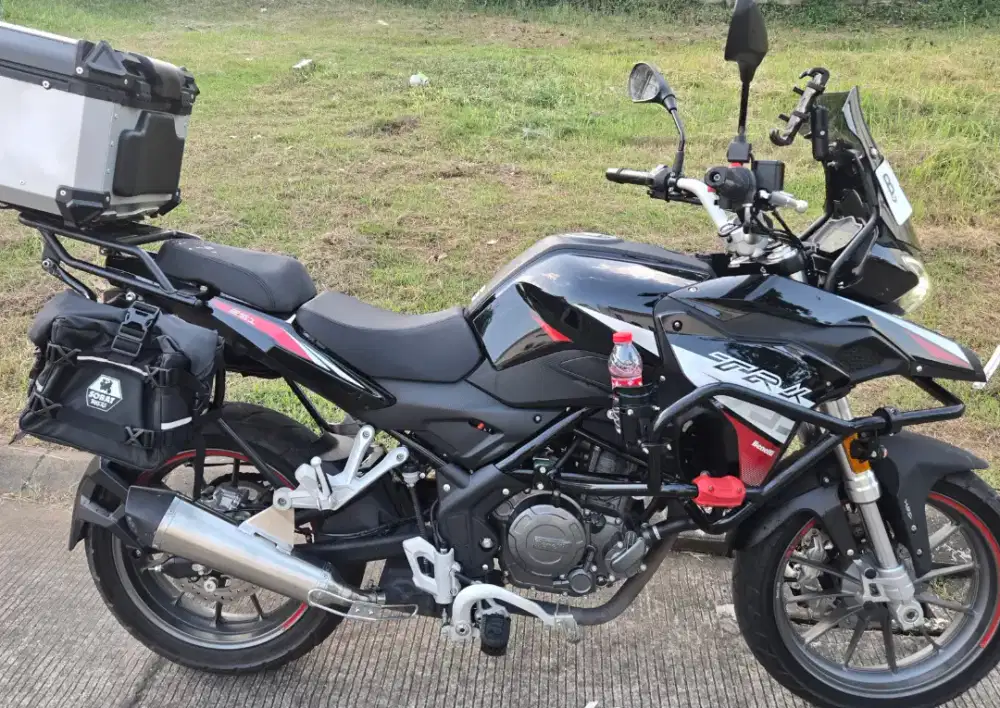 Benelli TRK 251 Built-Up Low KM 2700 - Full Acc Touring & ABS