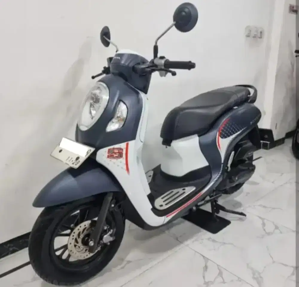 Motor bekas murah lengkap surat honda Scoopy fashion tahun 2023