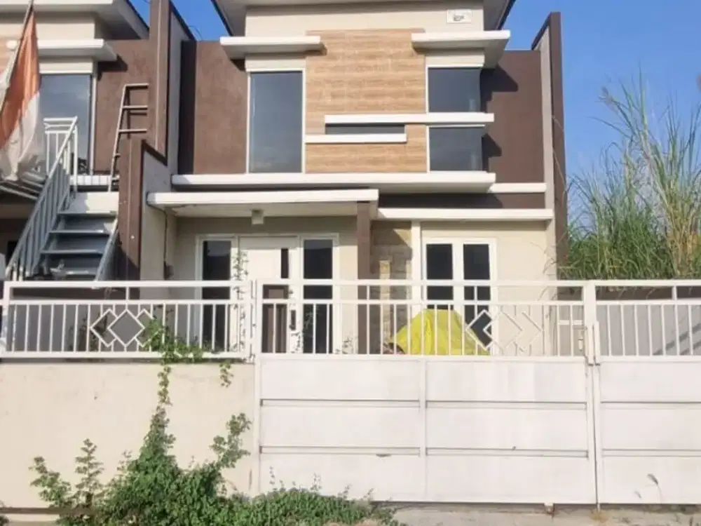 Dijual Rumah Murah 2 Lantai Dekat Alun2 Lokasi Bukit Kismadani Sidoarjo Kota