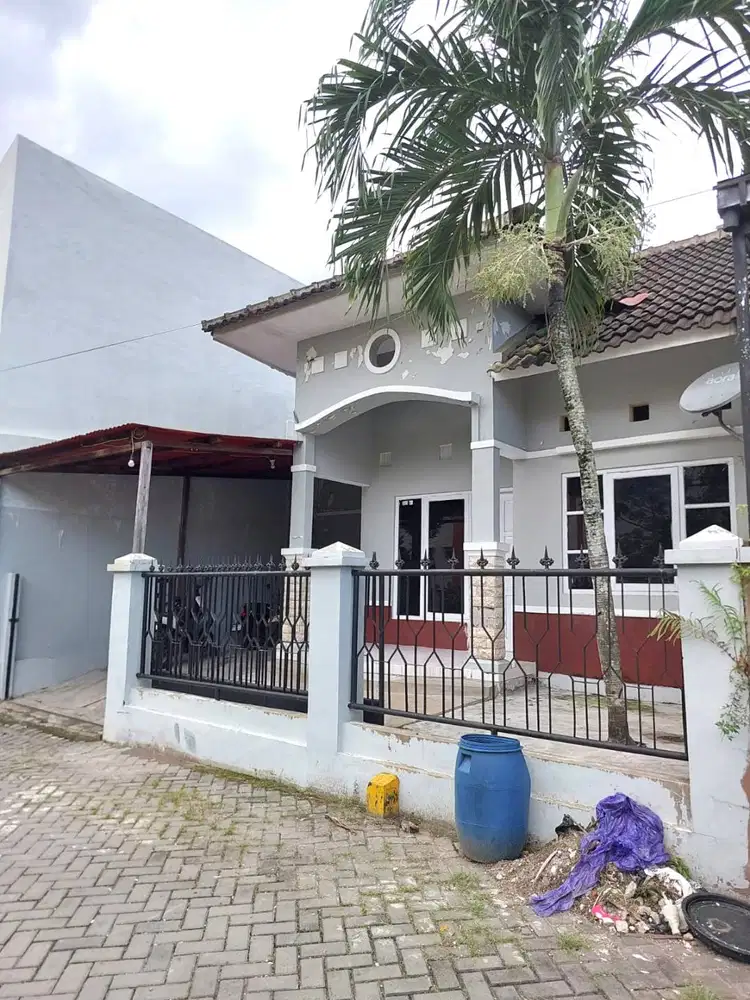 Rumah Strategis Dalam Ringroad dekat Pakuwon Mall