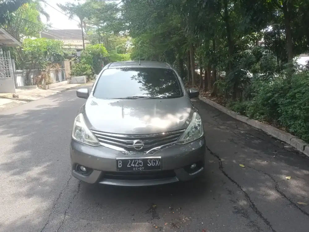 Nissan grand livina sv 1.5 at th 2016