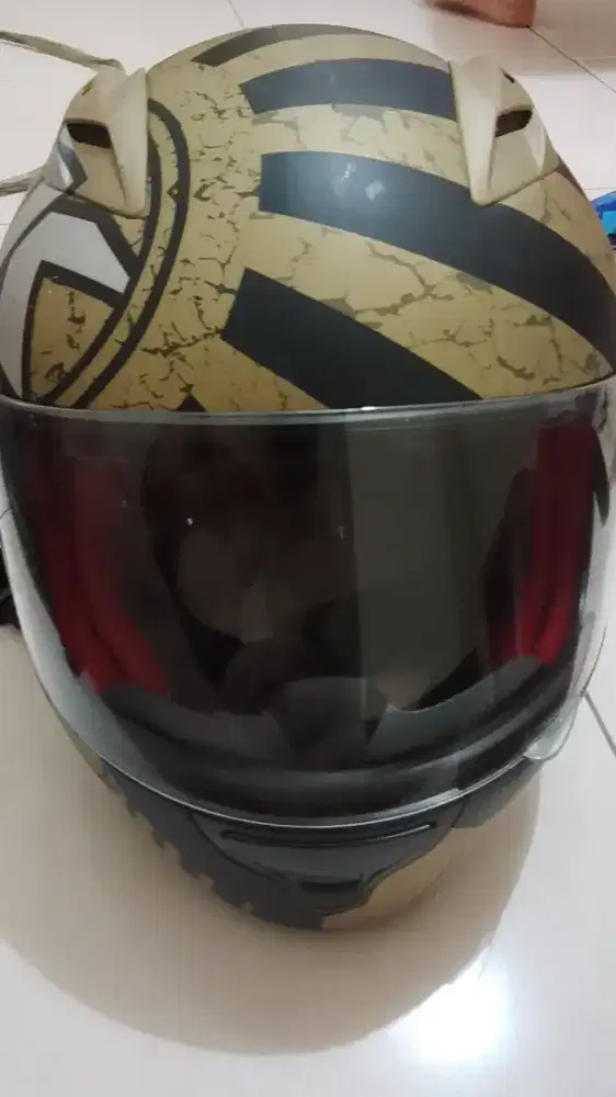 Helm KYT RC7 kondisi 90%