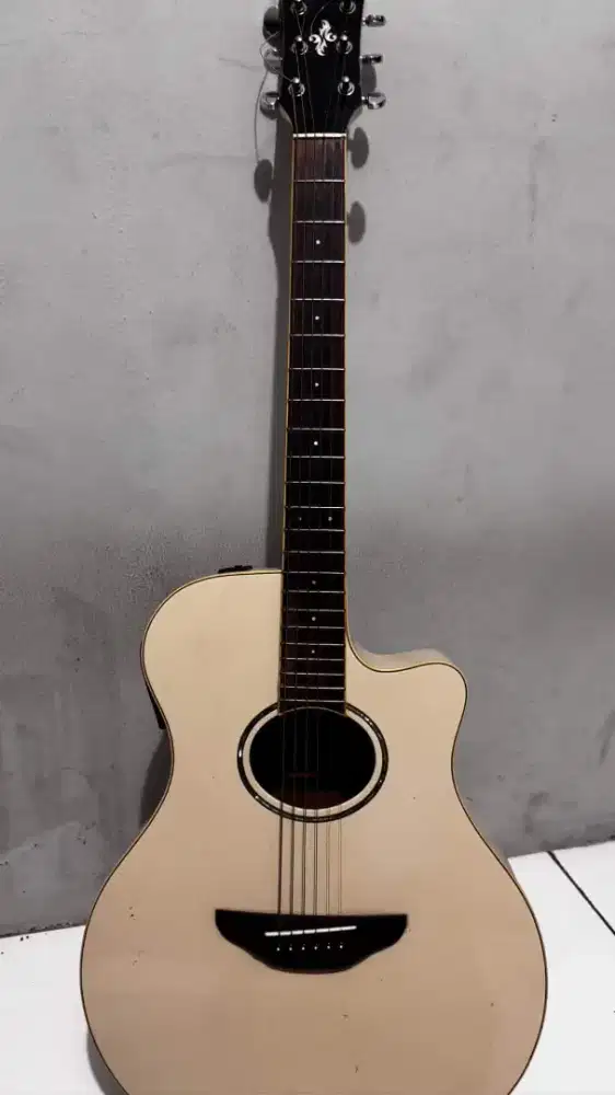 gitar yamaha apx 600