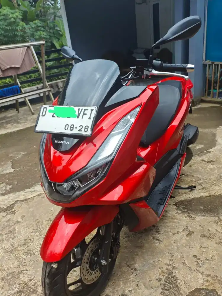 HONDA PCX 160 CBS 2023 MERAH GLOSY KM RENDAH