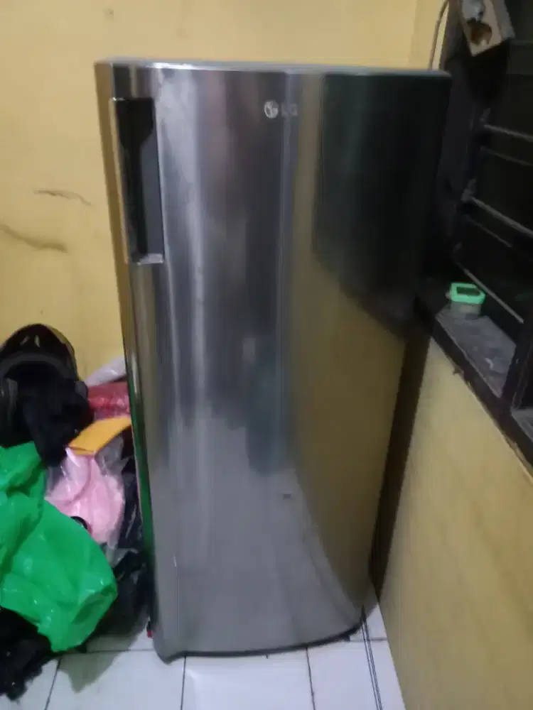 Kulkas LG Frezeer 7 Rak