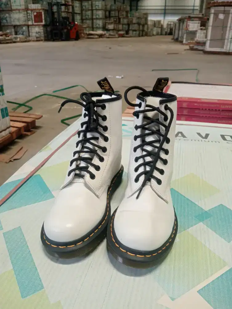 Sepatu DR.martens