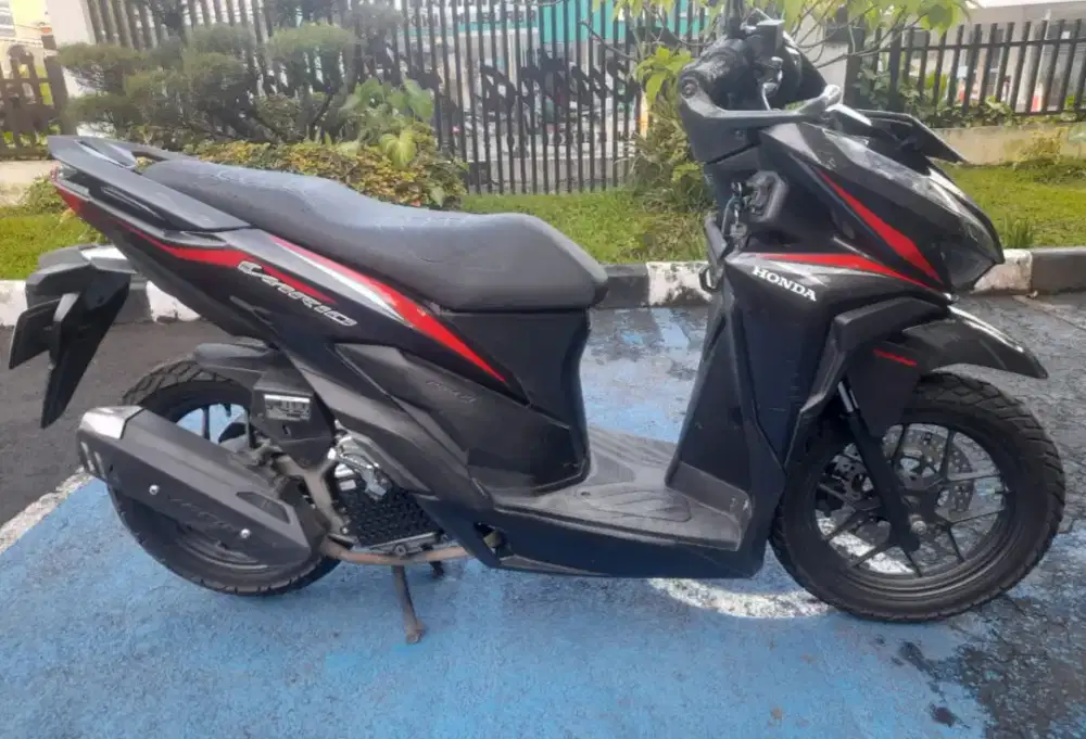 Vario hitam 125