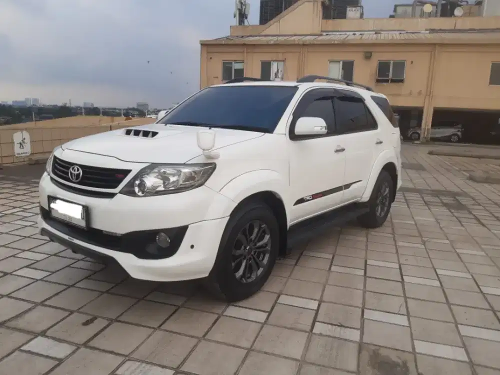 Toyota Fortuner TRD Sportivo At Diesel 2013 Warna Putih