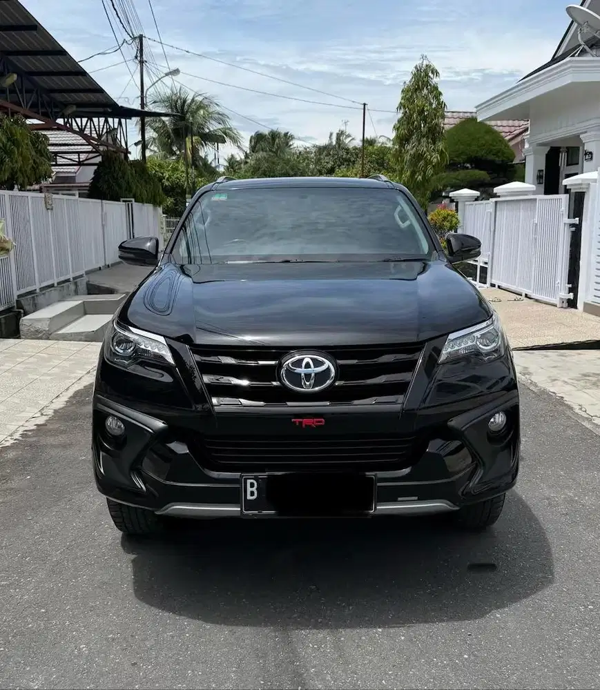 Dijual Fortuner TRD 4x2 Automatic