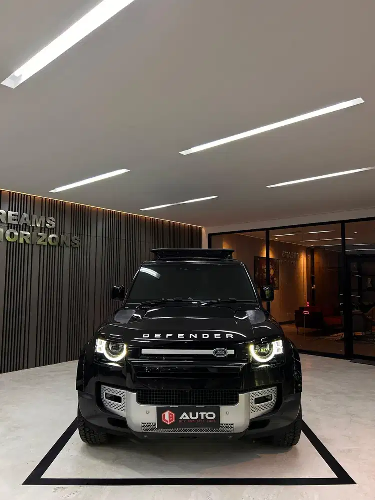 Land Rover Defender 110 2.0L 300PS SE 2023 Hitam B2941UJA Nik 2022