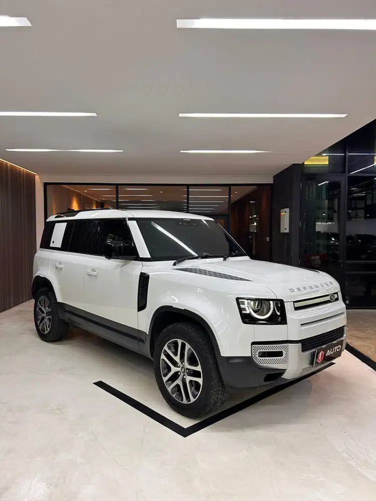 Land Rover Defender 110 SE 2.0L AT 2021 Putih Km15rb B2106BJB Nik 2020