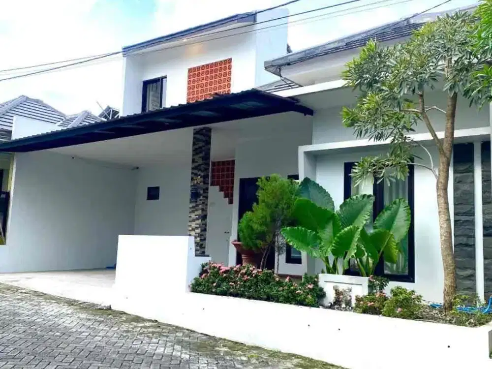 Dijual Rumah Cantik Nyaman 2 Lantai Dalam Perumahan One Gate Dekat Adisucipto di Purwomartani Kalaaan Sleman Yogyakarta