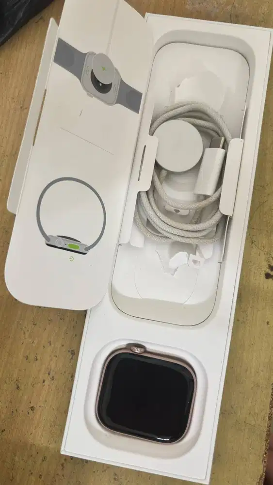 Apple watch series 10 GPS Masih garansi