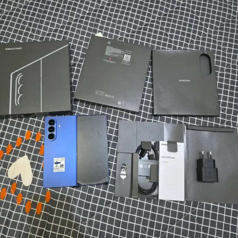 Samsung z fold 7 256gb sein z premier fullset original berbonus resmi