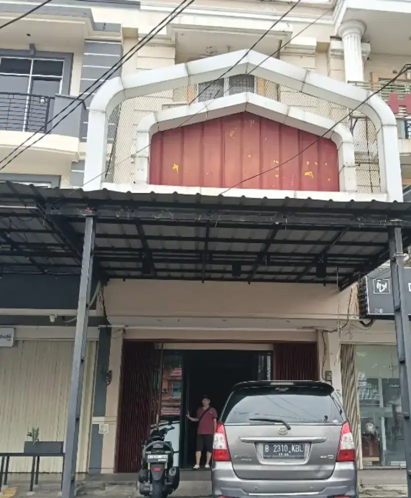 Sewakan Ruko Strategis
Siap Usaha Bulevard Hijau Harapan Indah Bekasi