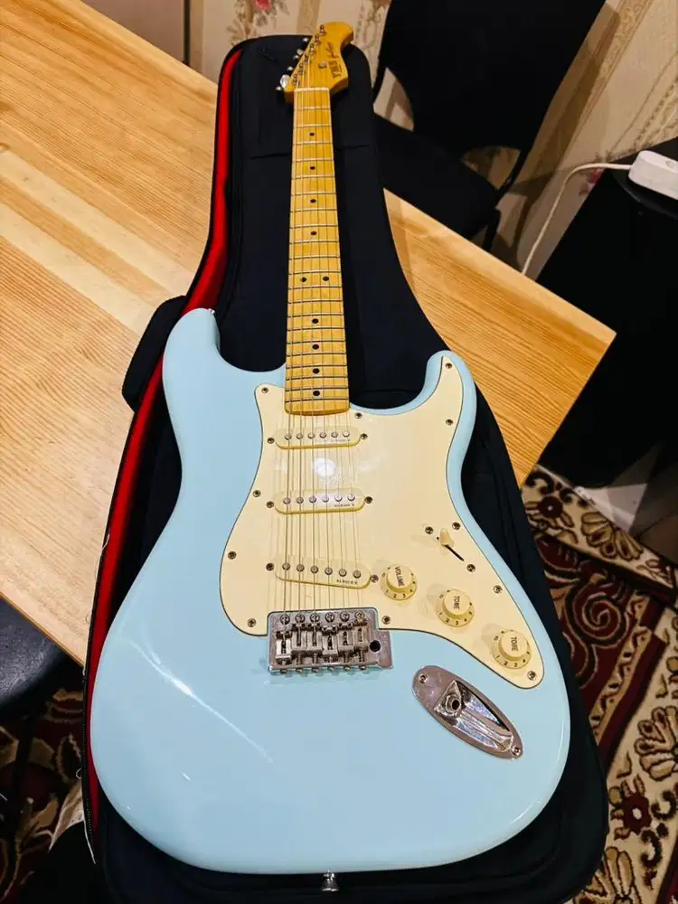 Yms Str Plus Stratocaster