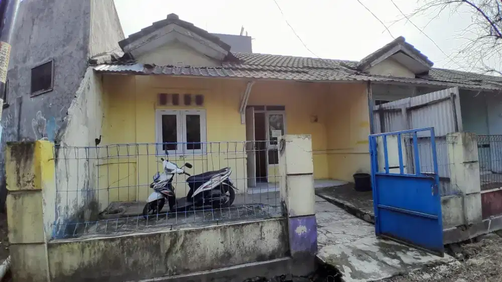 Rumah Dekat Kampus dan Mal